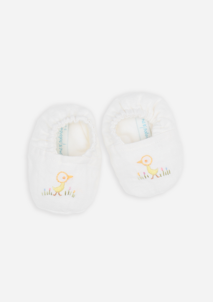 Reversible Wandering Chicks Booties, Ivory