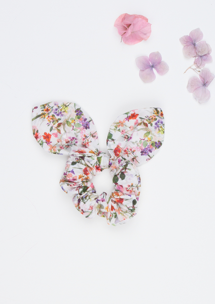 Heirloom Scrunchie, Botanical Garden, Ivory
