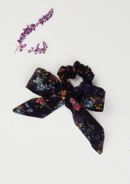 Heirloom Ribbon Scrunchie, Botanical Garden, Navy